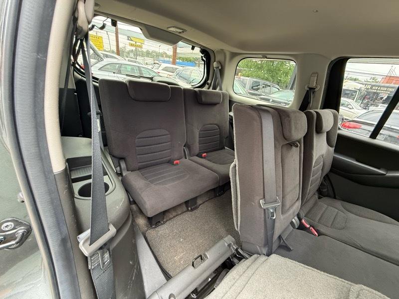 Nissan Pathfinder XE 4WD 2005