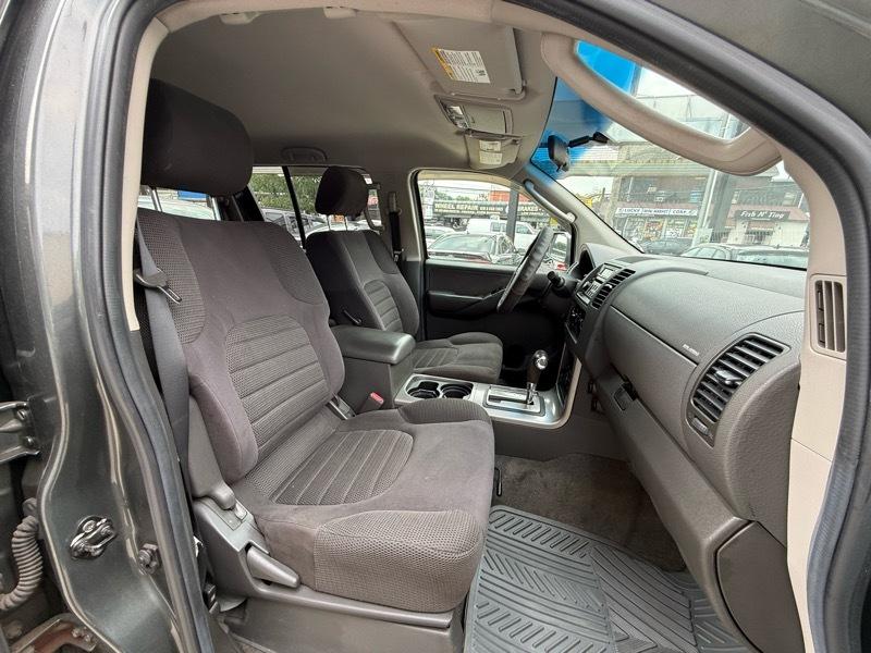 Nissan Pathfinder XE 4WD 2005