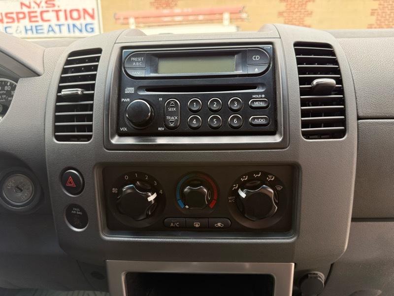 Nissan Pathfinder XE 4WD 2005