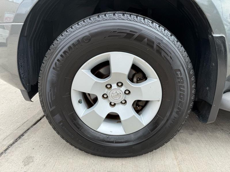 Nissan Pathfinder XE 4WD 2005