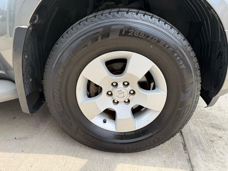 Nissan Pathfinder XE 4WD 2005