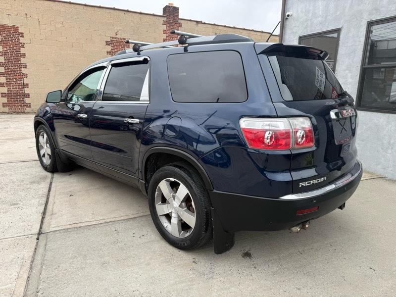 GMC Acadia SLT-2 AWD 2011