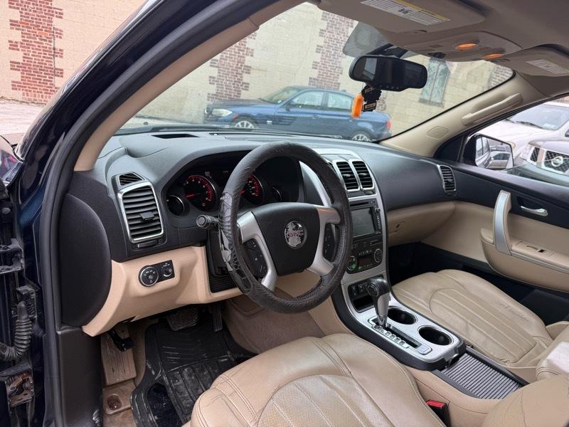 GMC Acadia SLT-2 AWD 2011