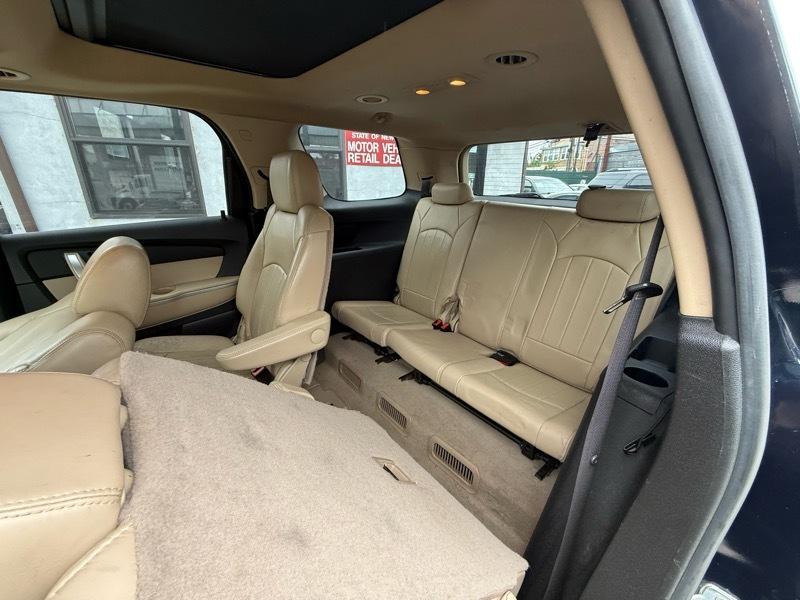 GMC Acadia SLT-2 AWD 2011