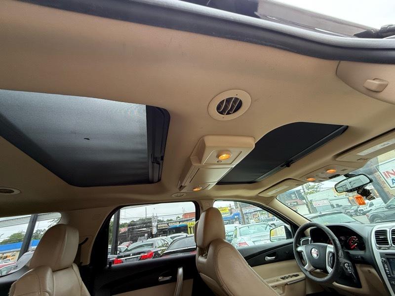 GMC Acadia SLT-2 AWD 2011
