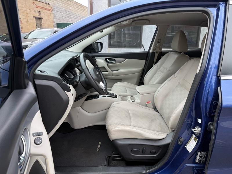 Nissan Rogue Sport SV 2020