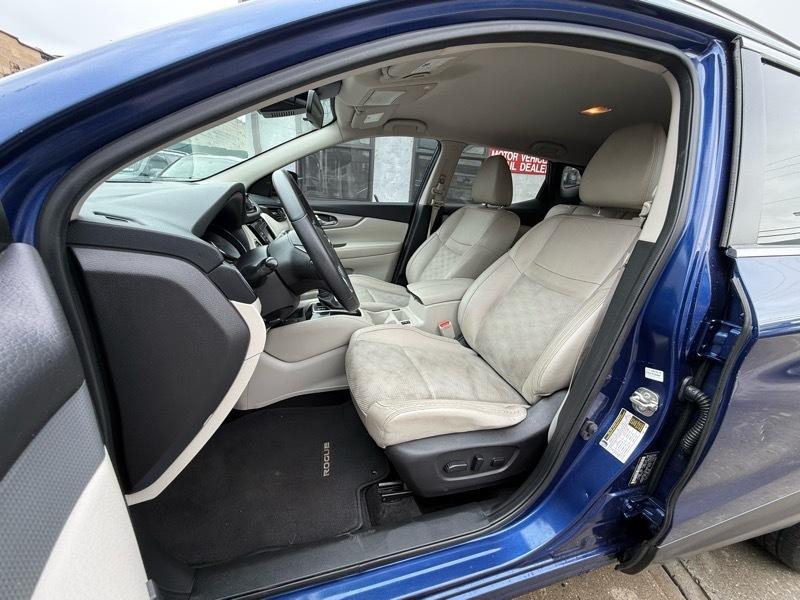 Nissan Rogue Sport SV 2020