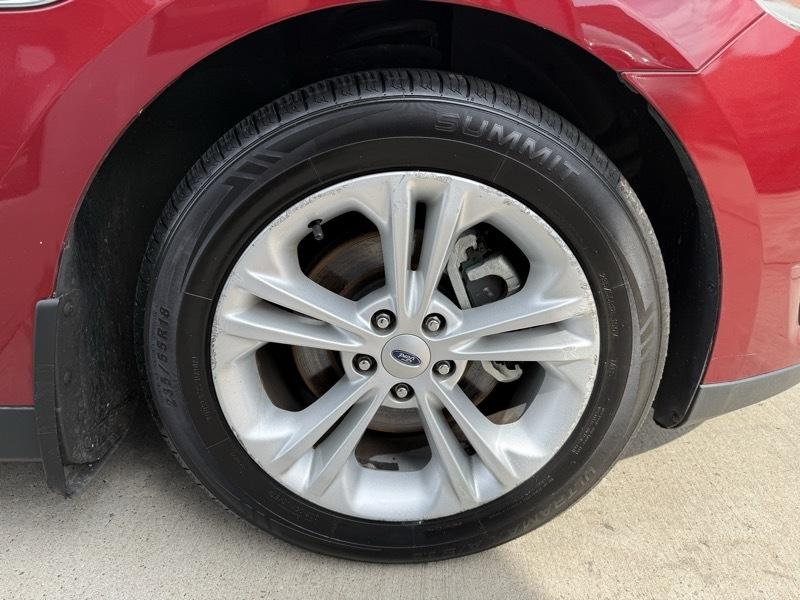 Ford Taurus SEL FWD 2014