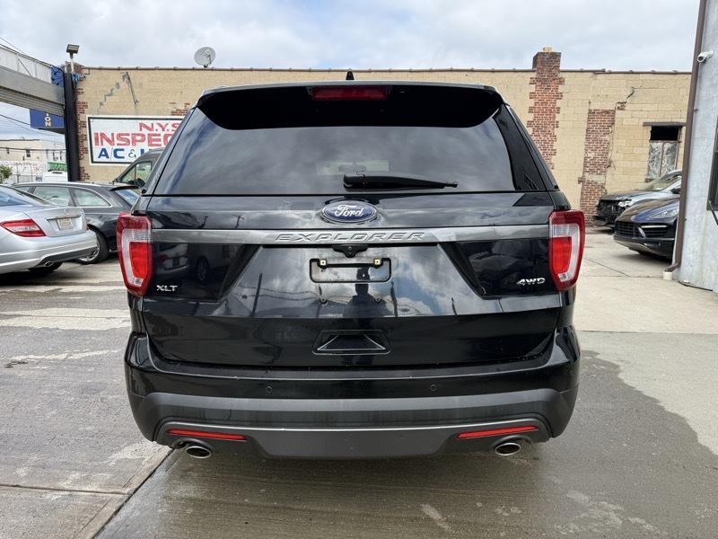 Ford Explorer XLT 4WD 2017