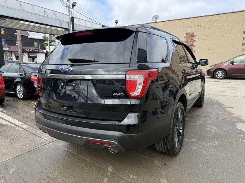 Ford Explorer XLT 4WD 2017