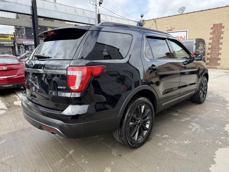 Ford Explorer XLT 4WD 2017