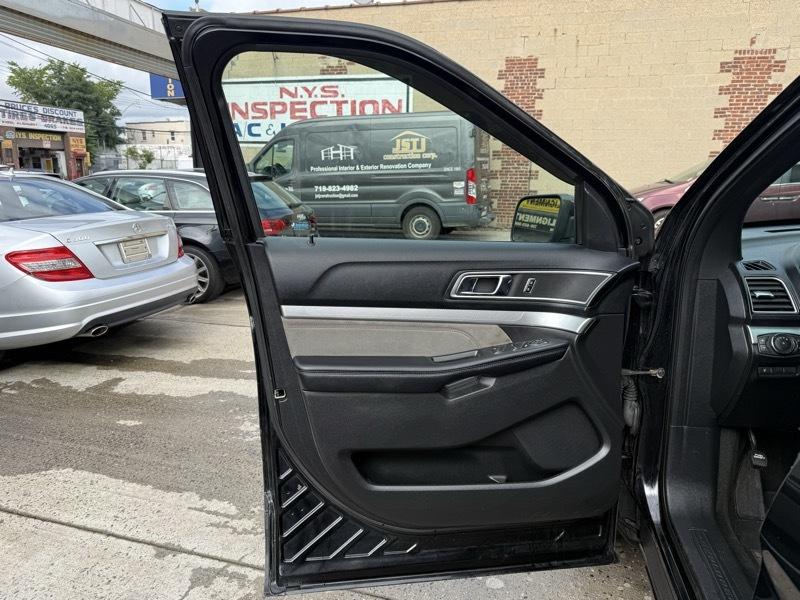 Ford Explorer XLT 4WD 2017