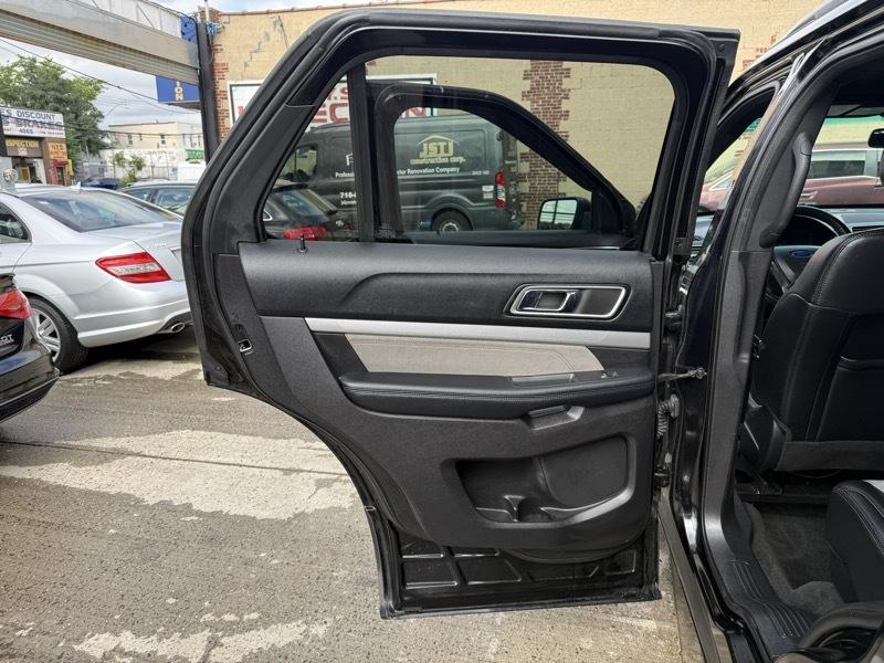 Ford Explorer XLT 4WD 2017