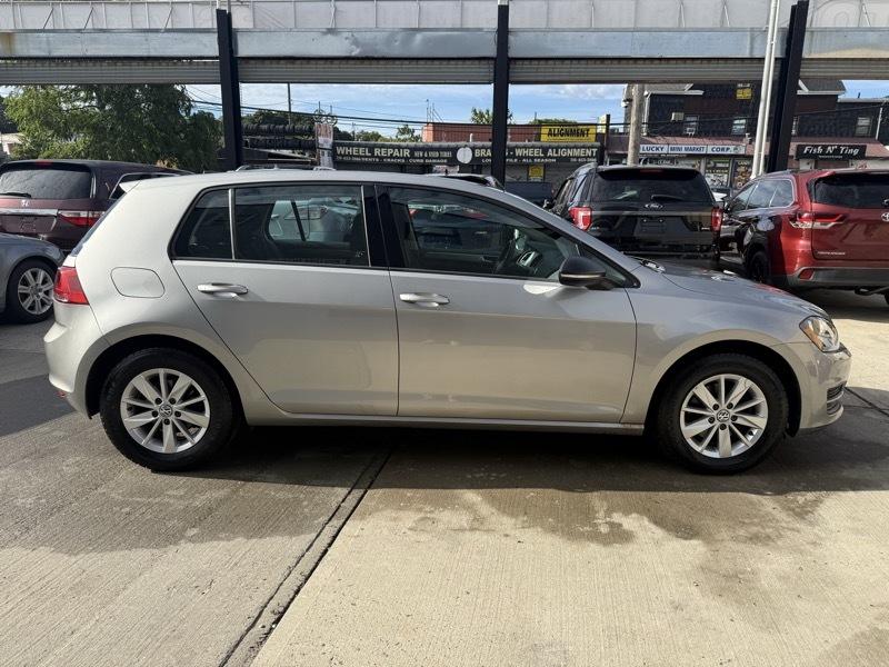 Volkswagen Golf TSI S 6A 2016