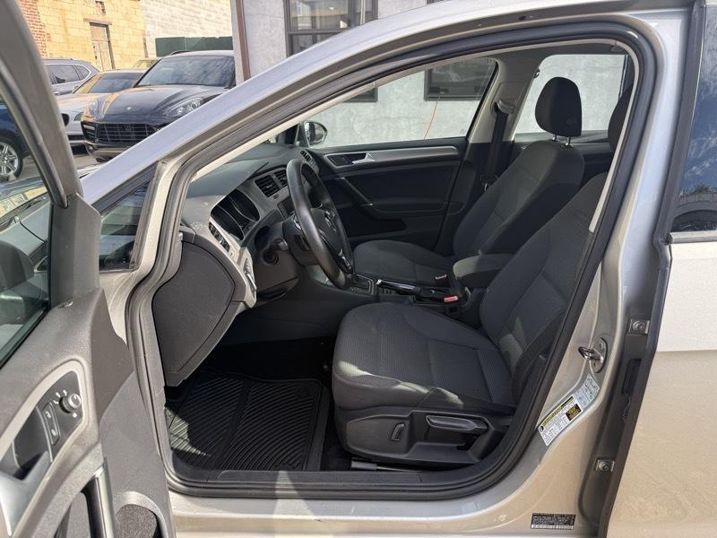 Volkswagen Golf TSI S 6A 2016