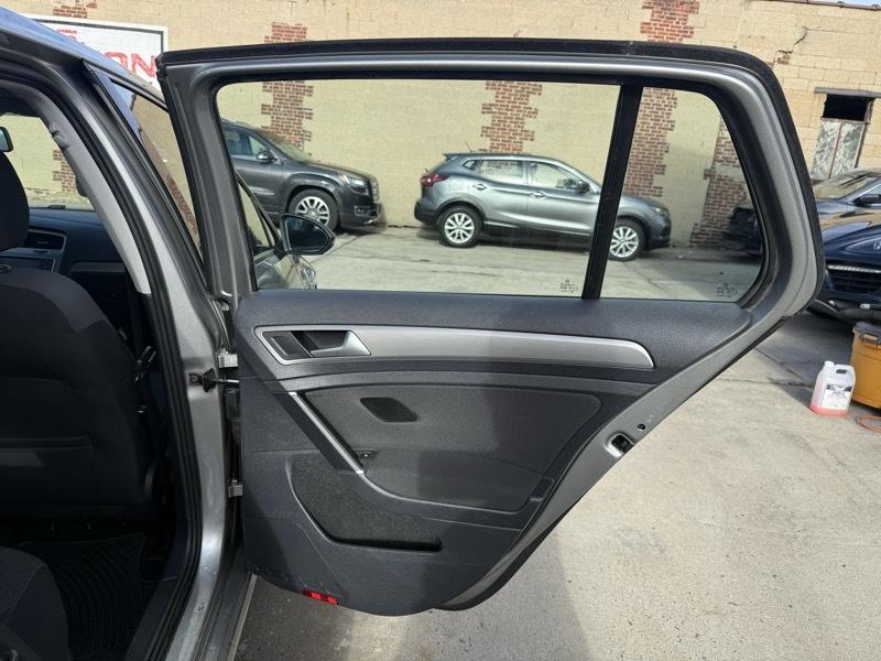 Volkswagen Golf TSI S 6A 2016