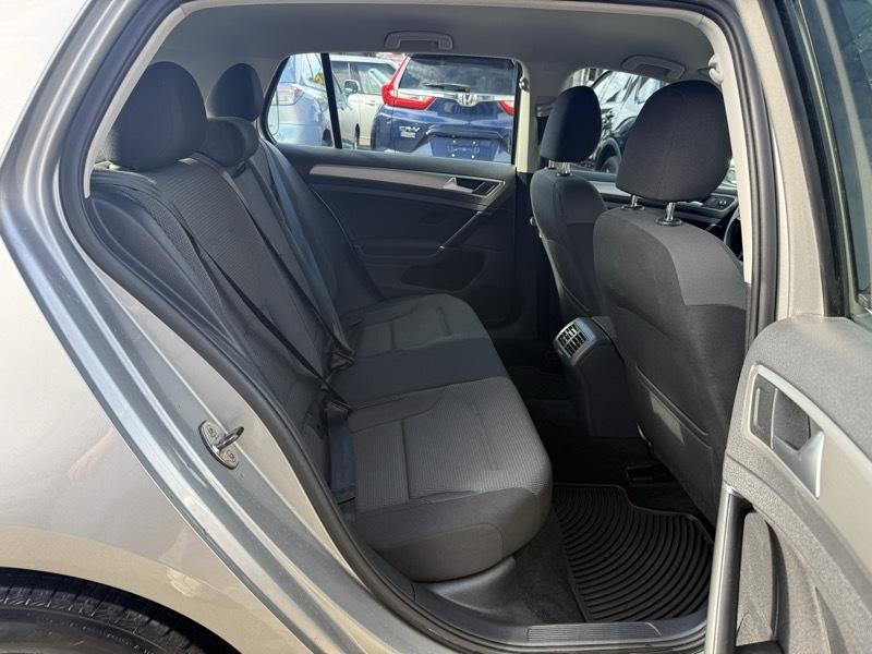 Volkswagen Golf TSI S 6A 2016