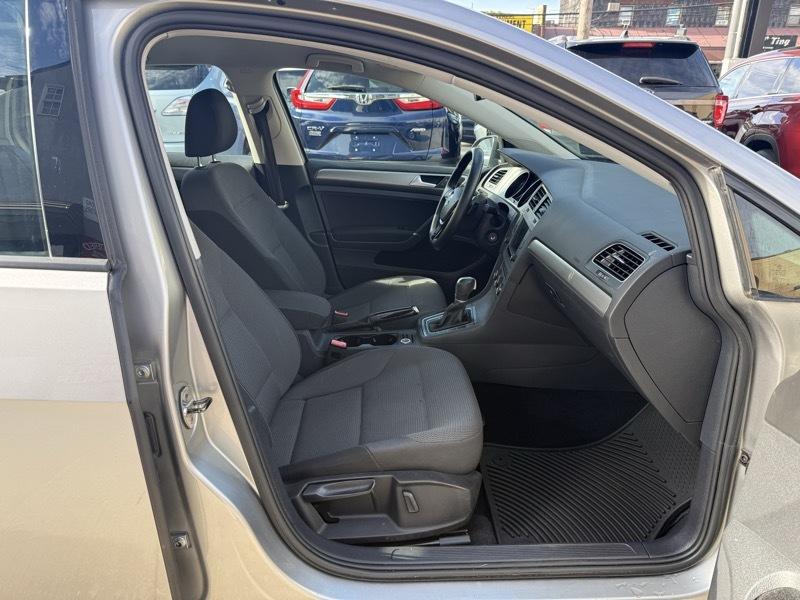 Volkswagen Golf TSI S 6A 2016