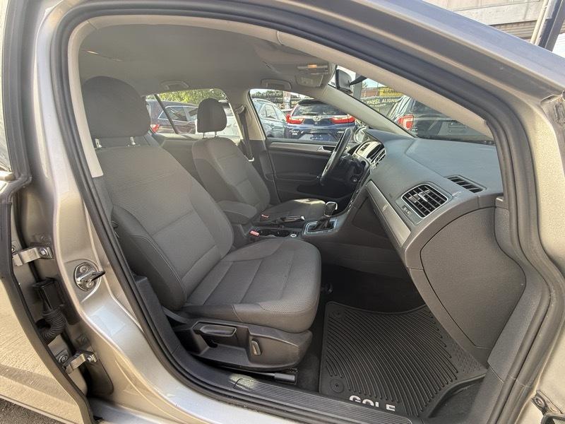 Volkswagen Golf TSI S 6A 2016