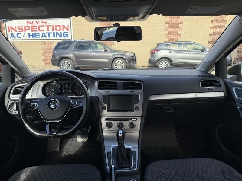 Volkswagen Golf TSI S 6A 2016