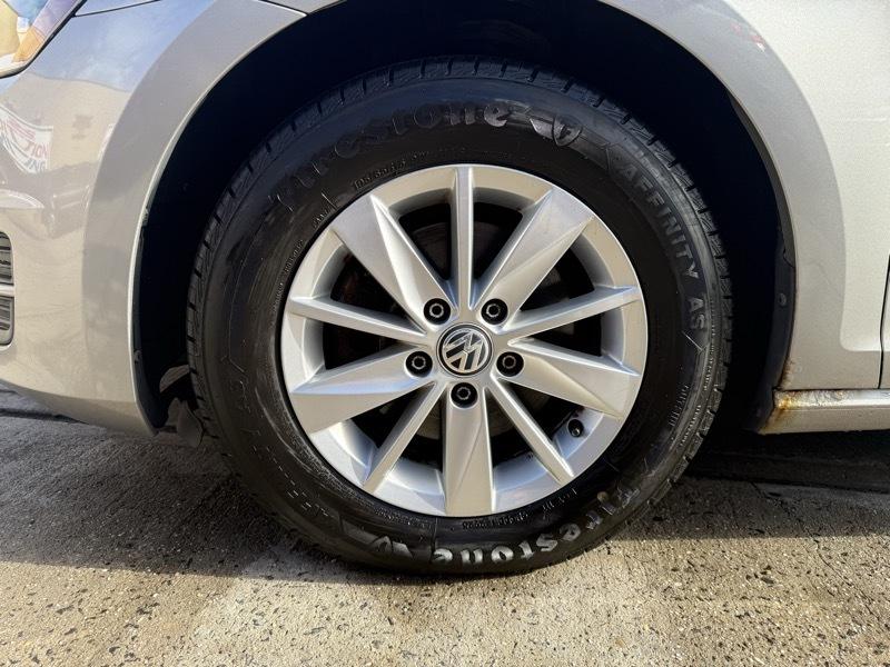 Volkswagen Golf TSI S 6A 2016
