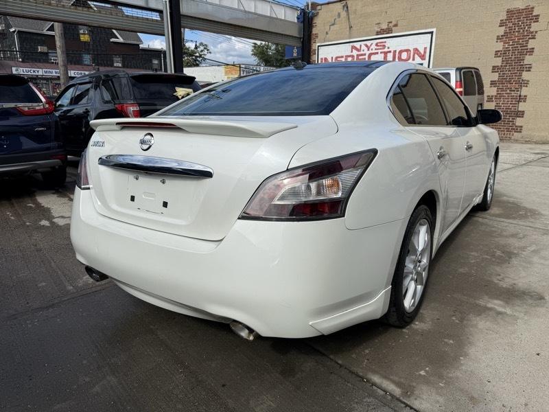 Nissan Maxima SV 2013