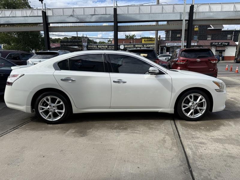 Nissan Maxima SV 2013
