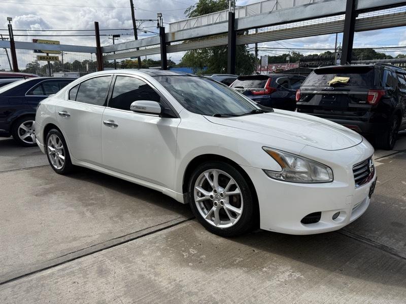 Nissan Maxima SV 2013