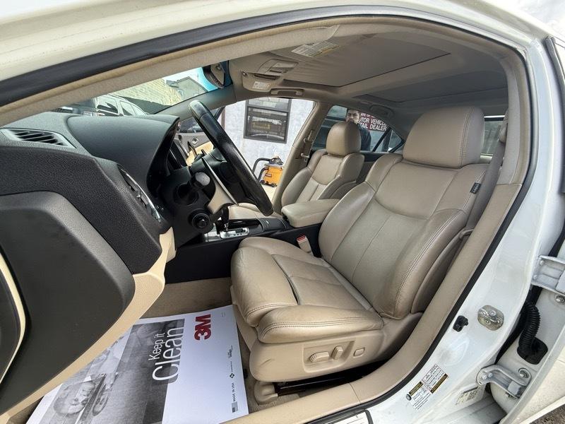 Nissan Maxima SV 2013