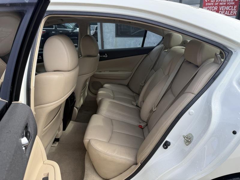 Nissan Maxima SV 2013