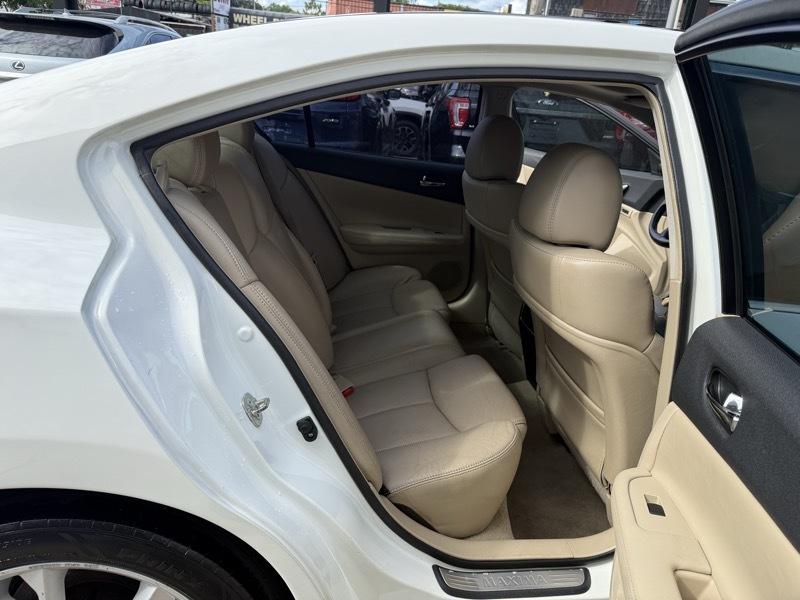 Nissan Maxima SV 2013