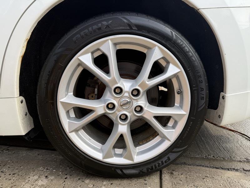 Nissan Maxima SV 2013