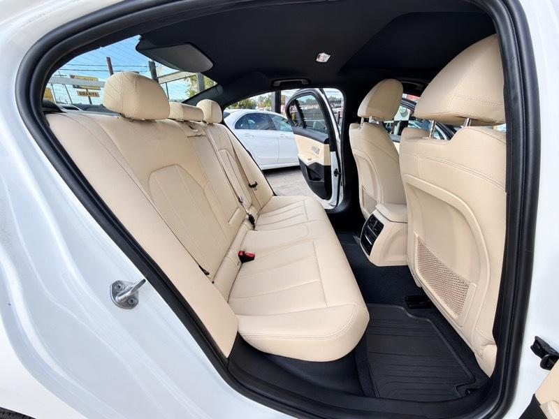 BMW 3-Series 330i xDrive 2020