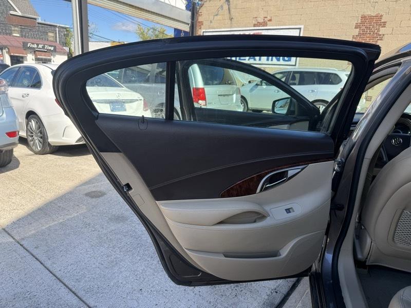 Buick LaCrosse Premium Package 1, w/Leather 2012