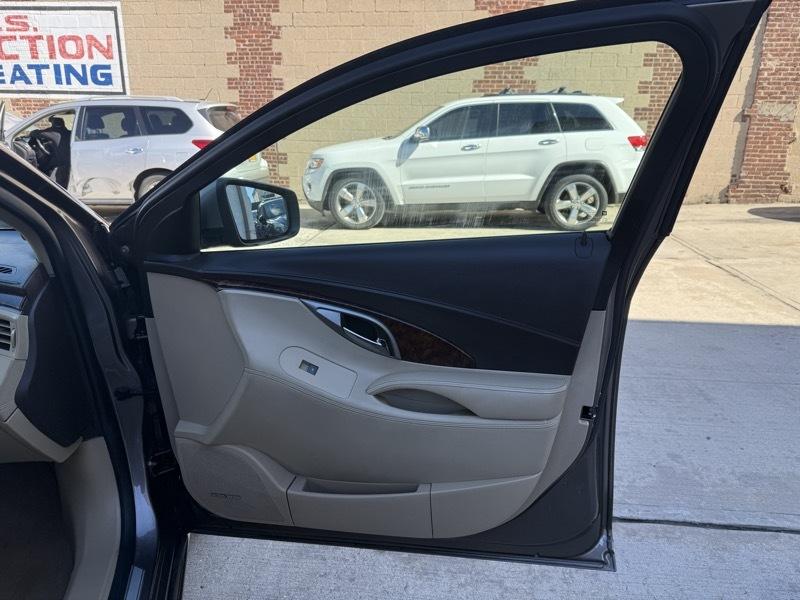 Buick LaCrosse Premium Package 1, w/Leather 2012