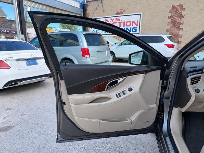 Buick LaCrosse Premium Package 1, w/Leather 2012