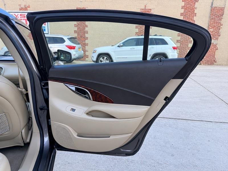 Buick LaCrosse Premium Package 1, w/Leather 2012