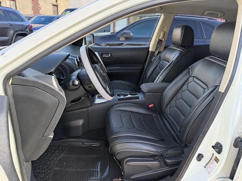 Nissan Rogue S AWD 2011