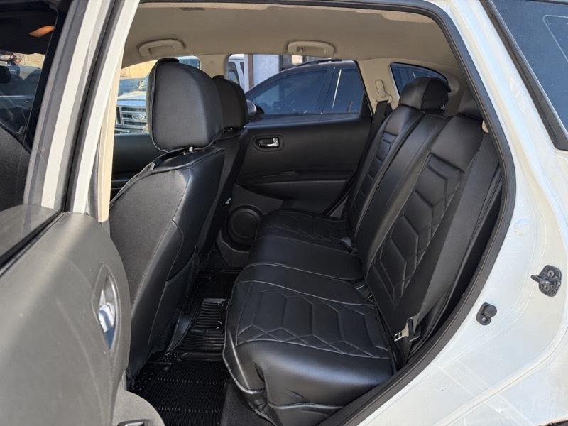 Nissan Rogue S AWD 2011