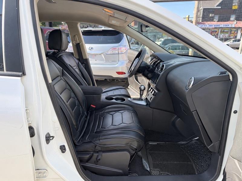 Nissan Rogue S AWD 2011