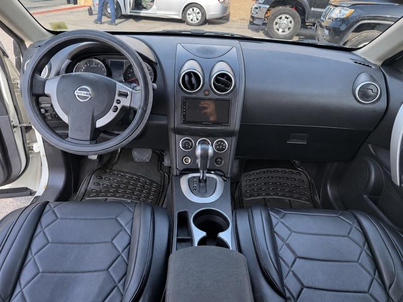 Nissan Rogue S AWD 2011