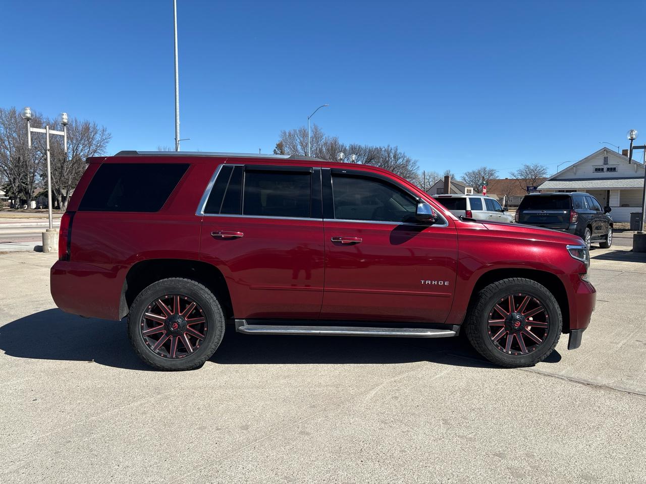 Chevrolet Tahoe 4WD 4dr Premier 2017