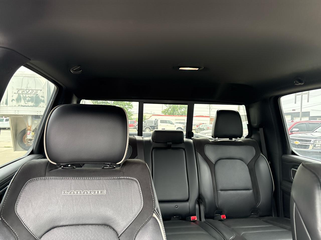 RAM 1500 Laramie 4x4 Crew Cab 5'7" Box 2023