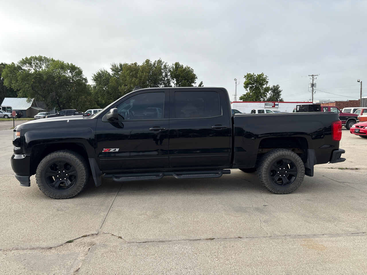 2017 Chevrolet Silverado 1500 4WD Crew Cab 143.5" LTZ w/2LZ