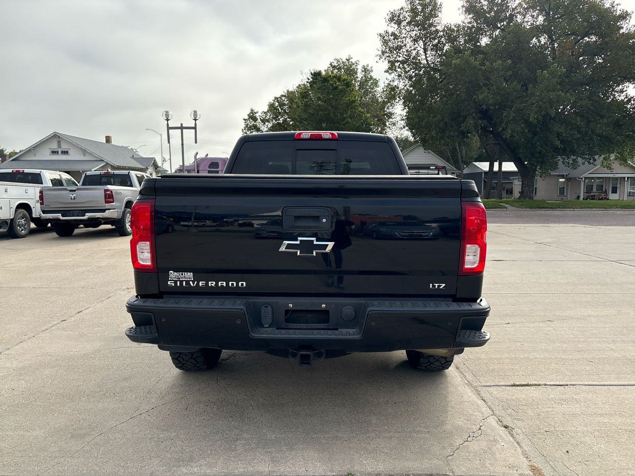 Chevrolet Silverado 1500 4WD Crew Cab 143.5" LTZ w/2LZ 2017 Chevrolet Silverado 1500 4WD Crew Cab 143.5" LTZ w/2LZ 2017
