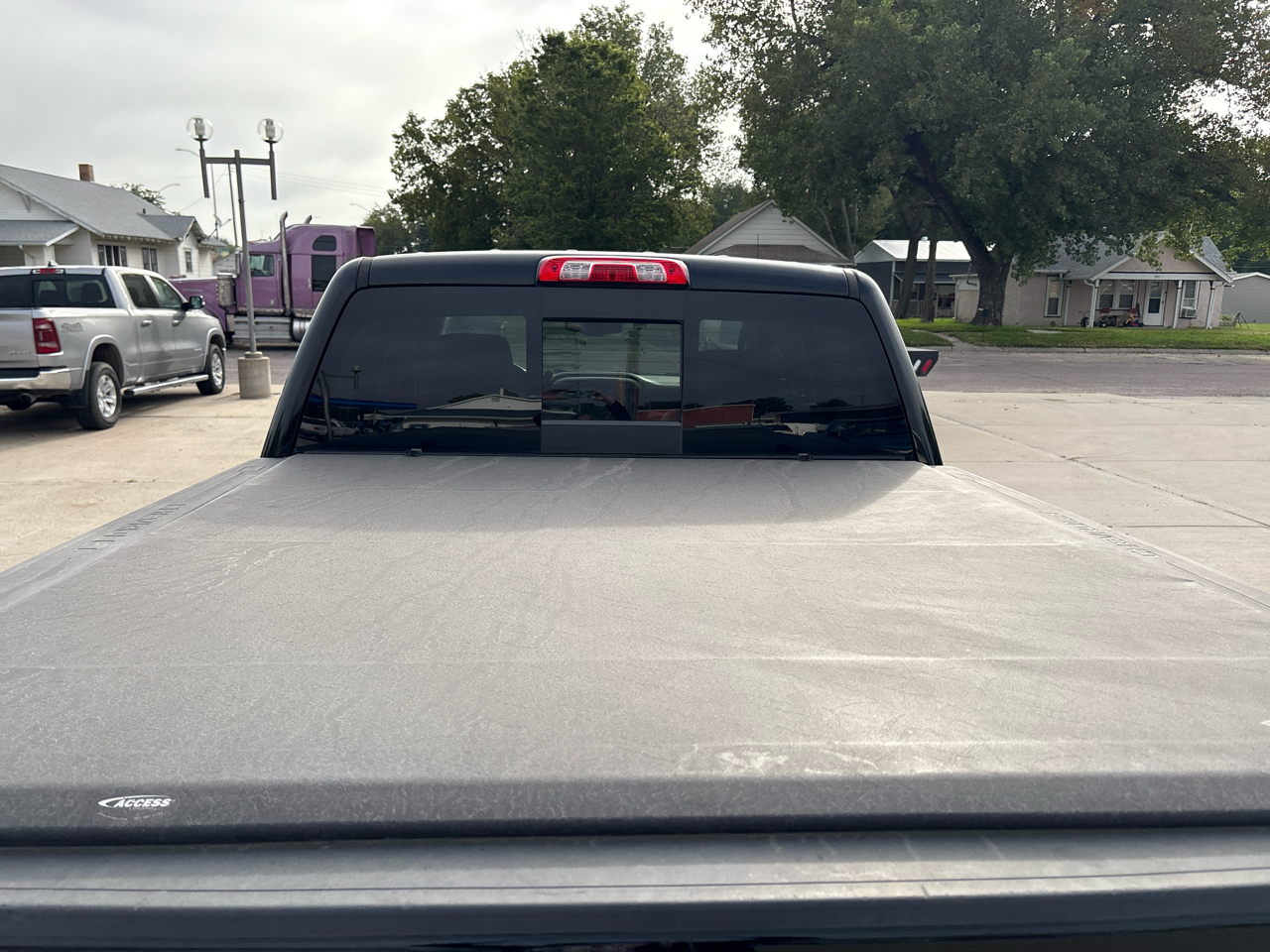 Chevrolet Silverado 1500 4WD Crew Cab 143.5" LTZ w/2LZ 2017 Chevrolet Silverado 1500 4WD Crew Cab 143.5" LTZ w/2LZ 2017