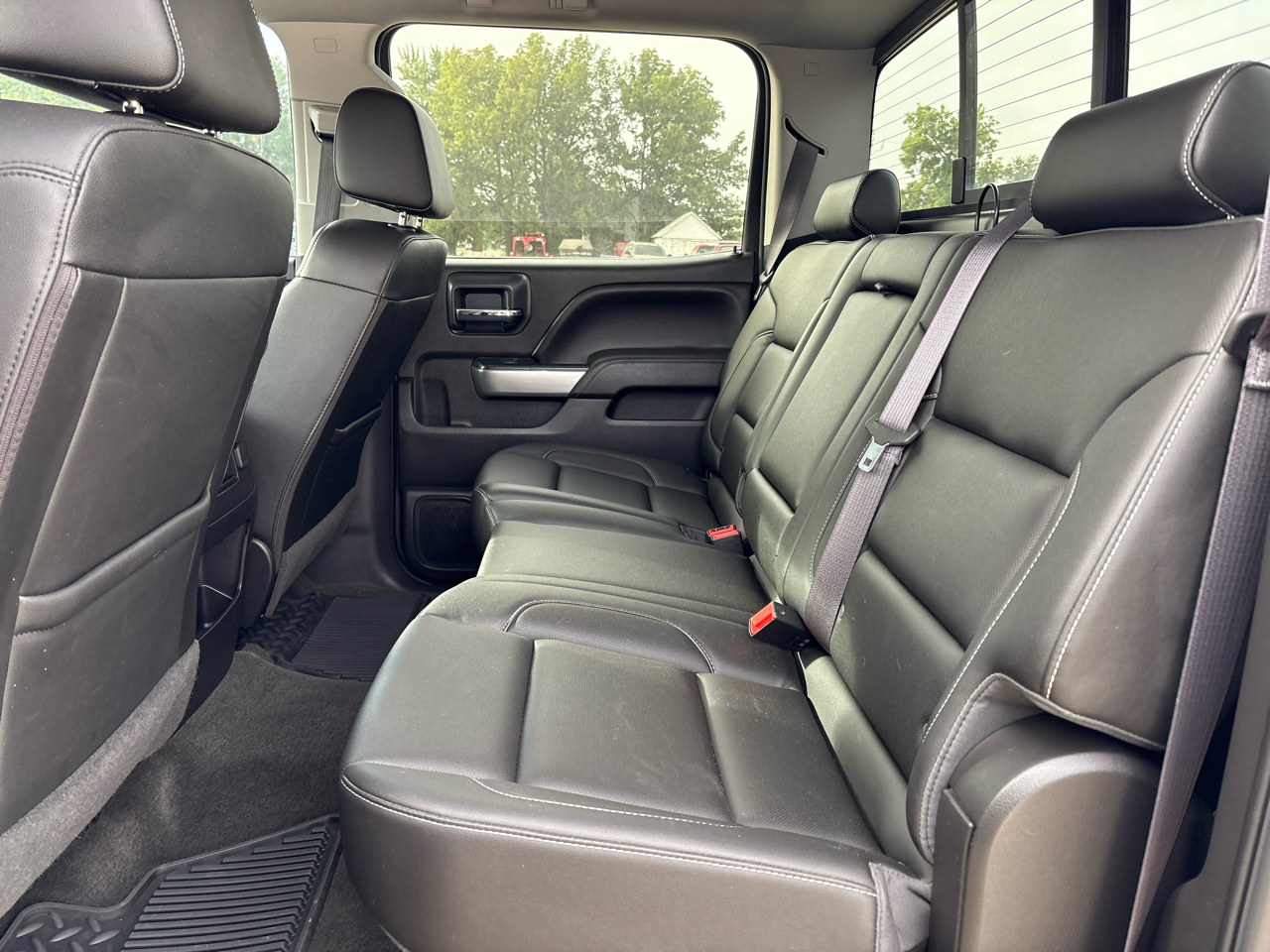 Chevrolet Silverado 1500 4WD Crew Cab 143.5" LTZ w/2LZ 2017 Chevrolet Silverado 1500 4WD Crew Cab 143.5" LTZ w/2LZ 2017