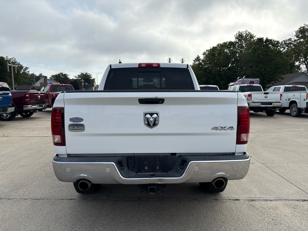 RAM 1500 4WD Crew Cab 140.5" Longhorn 2016 RAM 1500 4WD Crew Cab 140.5" Longhorn 2016