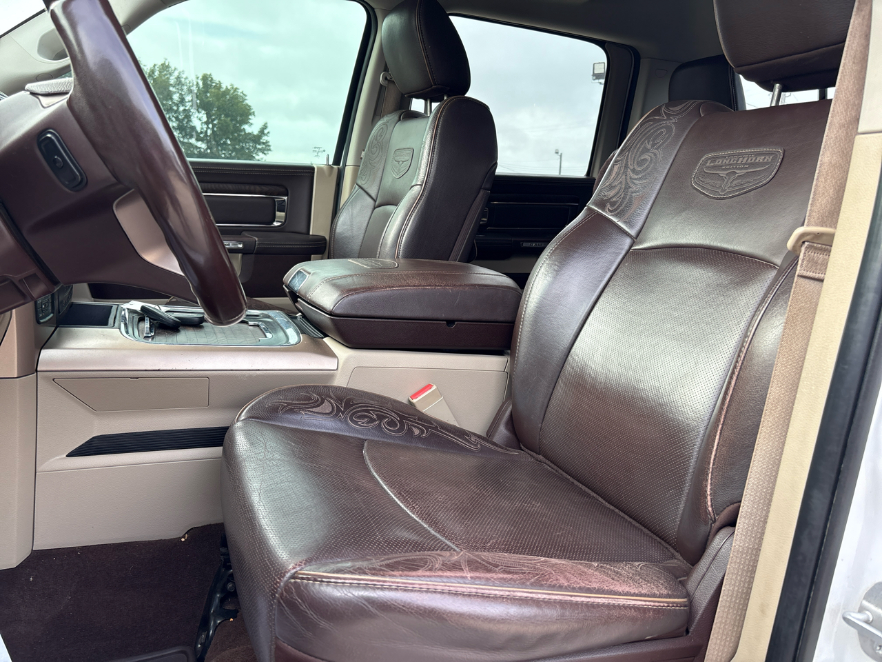 RAM 1500 4WD Crew Cab 140.5" Longhorn 2016 RAM 1500 4WD Crew Cab 140.5" Longhorn 2016