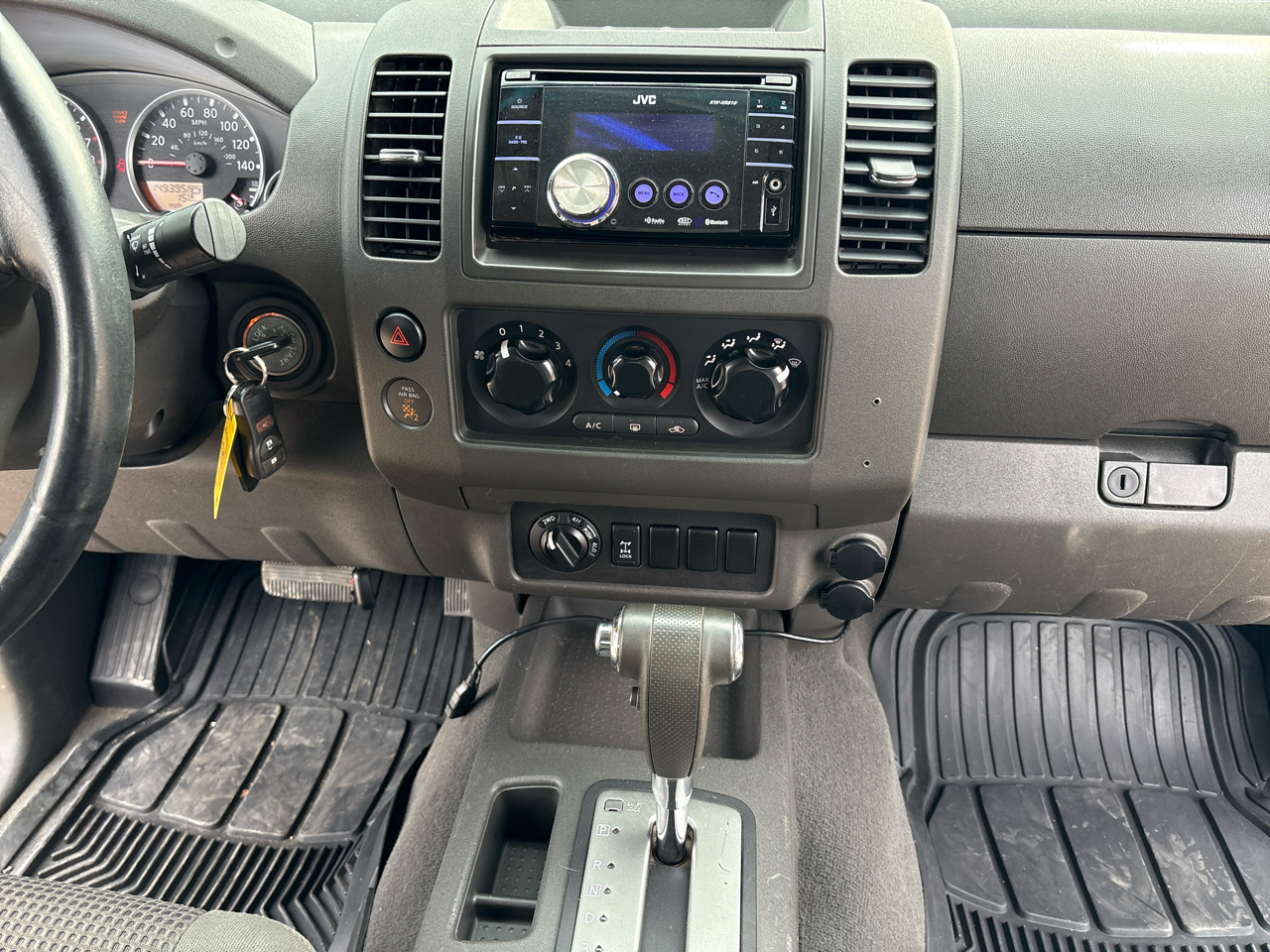 Nissan Frontier Nismo Crew Cab V6 Auto 4WD 2006 Nissan Frontier Nismo Crew Cab V6 Auto 4WD 2006